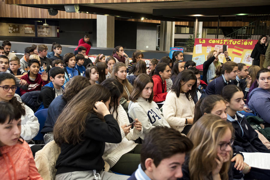 Fotos: La UVA recibe el premio Valores Constitucionales