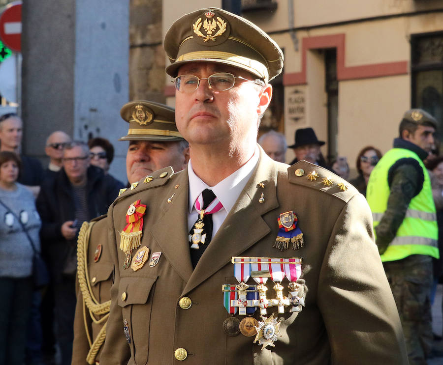 Fotos: Jura de Bandera en la Plaza Mayor de Segovia