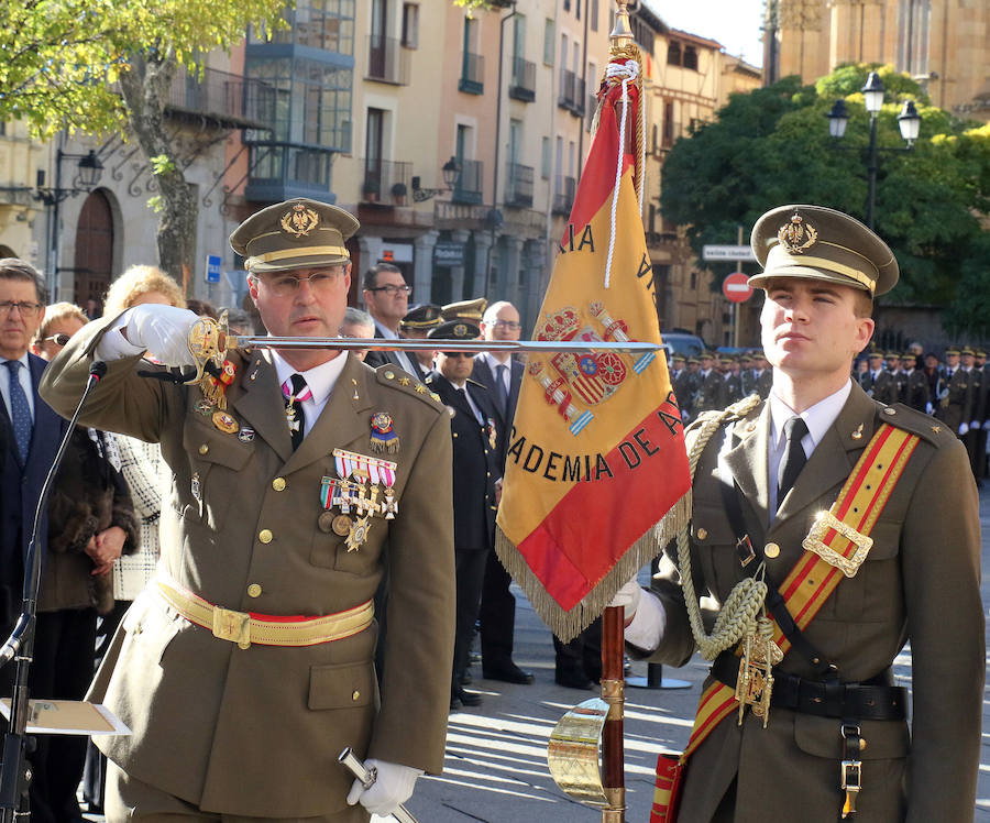 Fotos: Jura de Bandera en la Plaza Mayor de Segovia