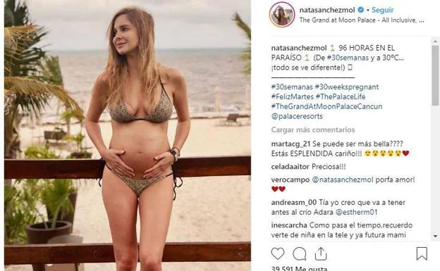 Natalia Sánchez sube a Instagram una foto en bikini en Cancún, con la que presume de embarazo.