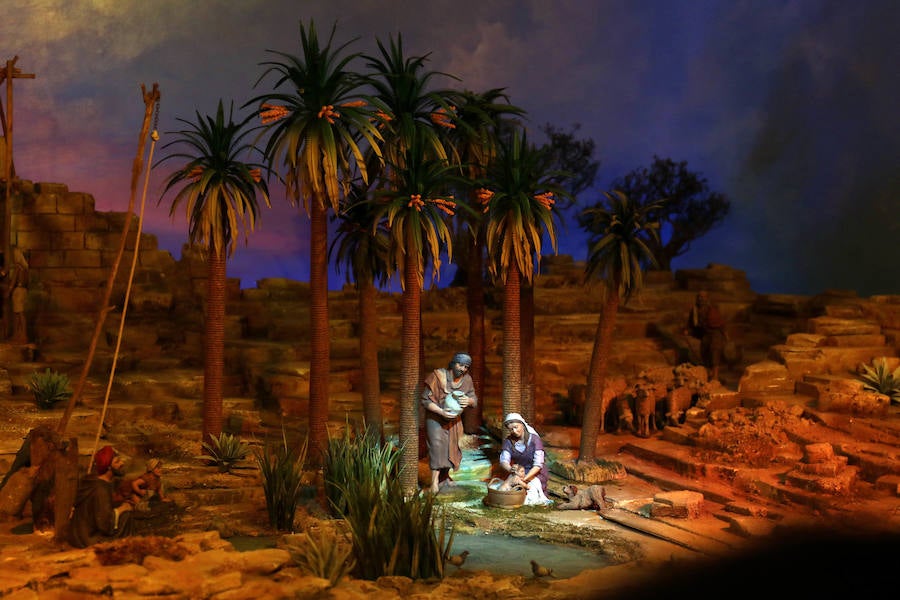 Fotos: Belén en la iglesia de las Angustias de Valladolid