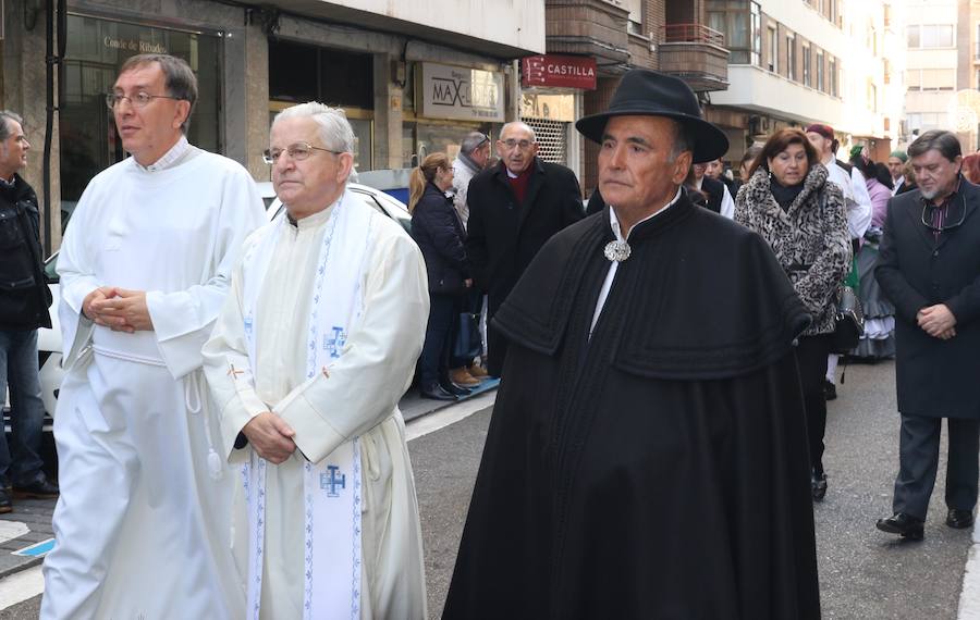 Fotos: Procesión de la Casa de Zamora en Valladolid con la Virgen de la Concha