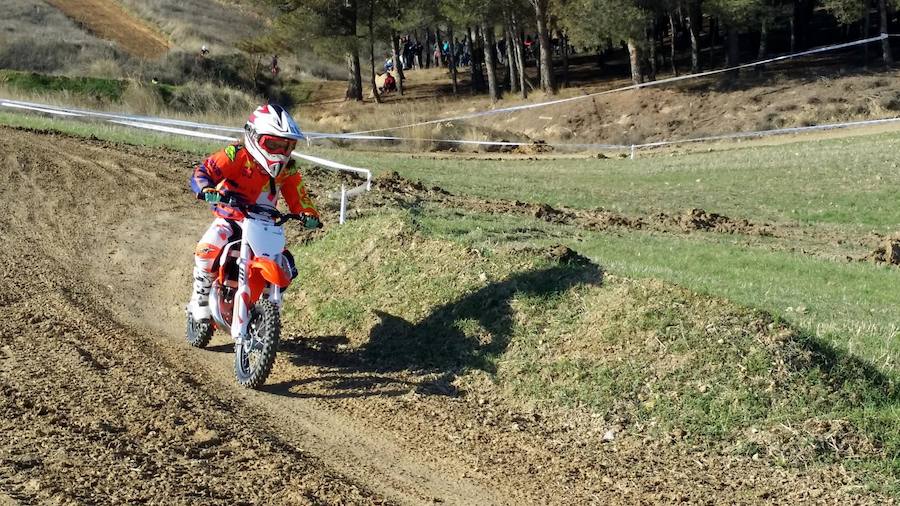 Fotos: Segunda prueba del Circuito Provincial del Motocros en Dueñas