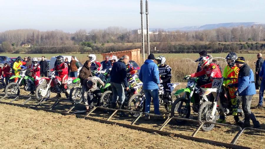 Fotos: Segunda prueba del Circuito Provincial del Motocros en Dueñas