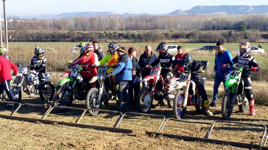 Fotos: Segunda prueba del Circuito Provincial del Motocros en Dueñas