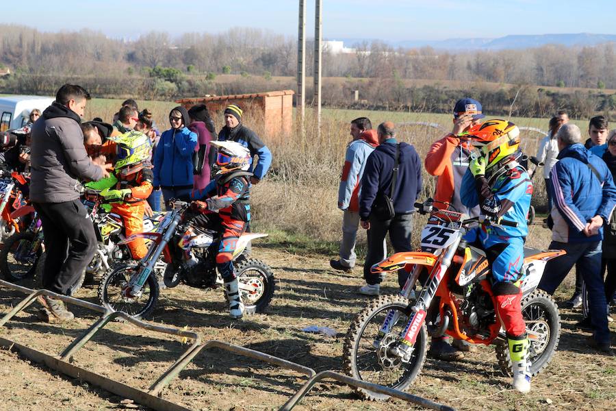 Fotos: Segunda prueba del Circuito Provincial del Motocros en Dueñas