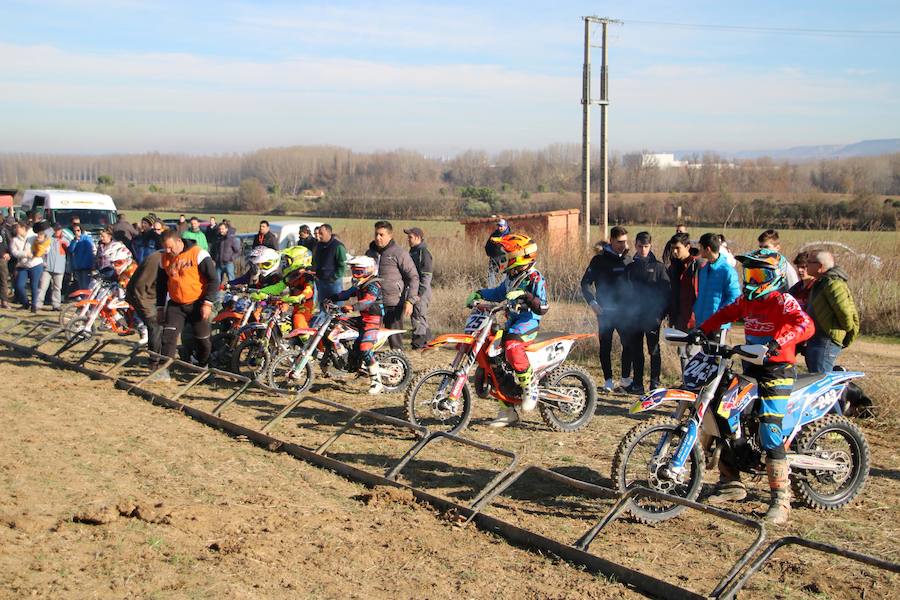 Fotos: Segunda prueba del Circuito Provincial del Motocros en Dueñas