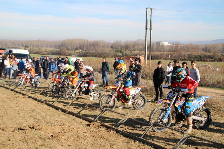 Fotos: Segunda prueba del Circuito Provincial del Motocros en Dueñas