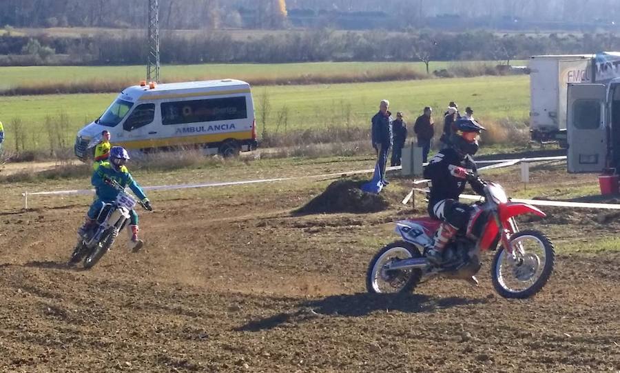 Fotos: Segunda prueba del Circuito Provincial del Motocros en Dueñas