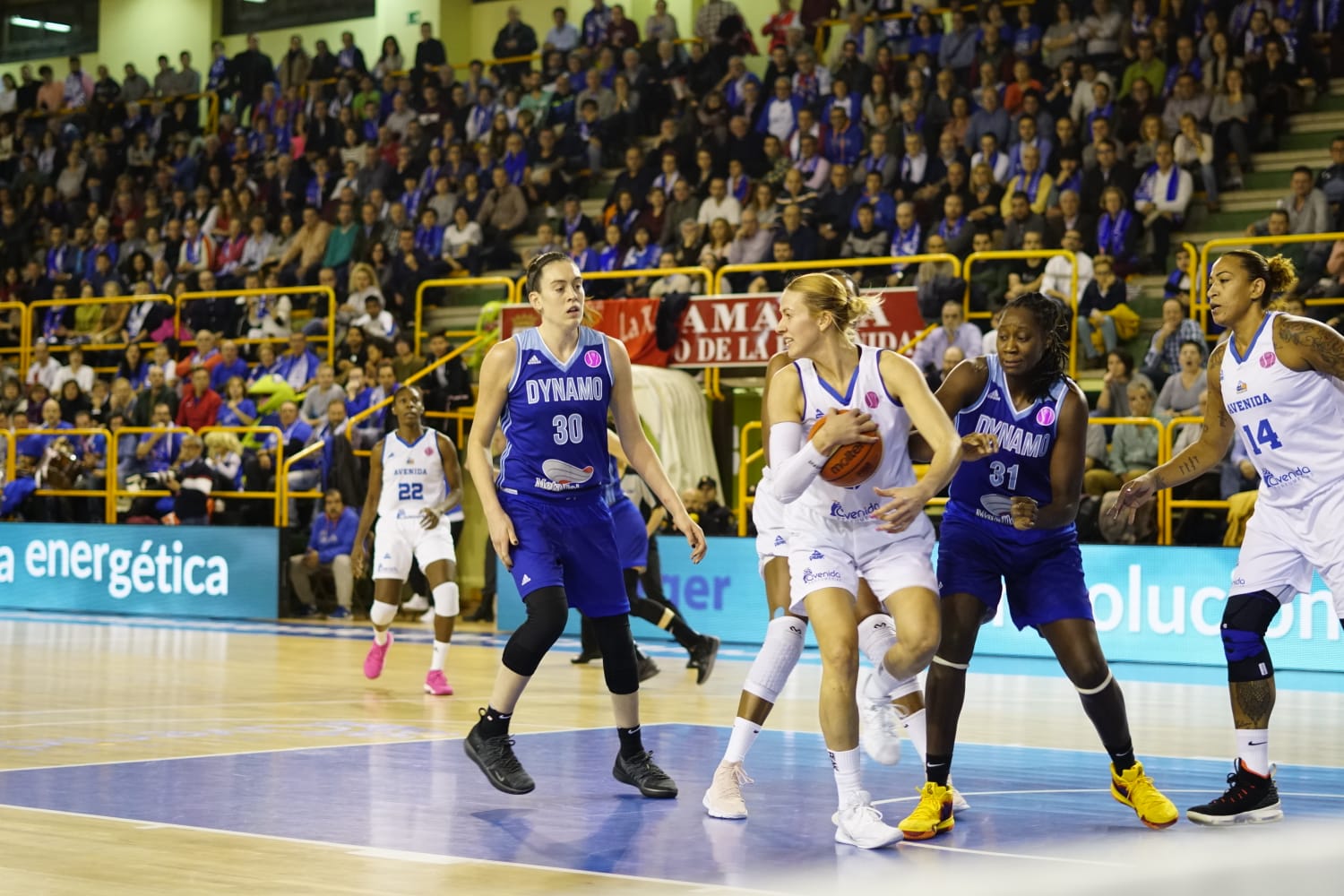 Fotos: CB Avenida - Dynamo de Kursk