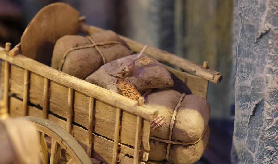 Cerca de 300 figuras artesanas se reparten por ocho escenas bíblicas ambientadas en la «ciudad azul» marroquí de Chefchaouen