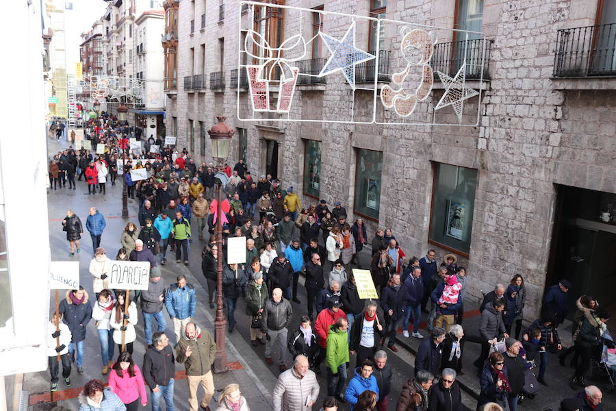 Fotos: 3.000 personas salen a la calle en Burgos para defender la Atención Primaria