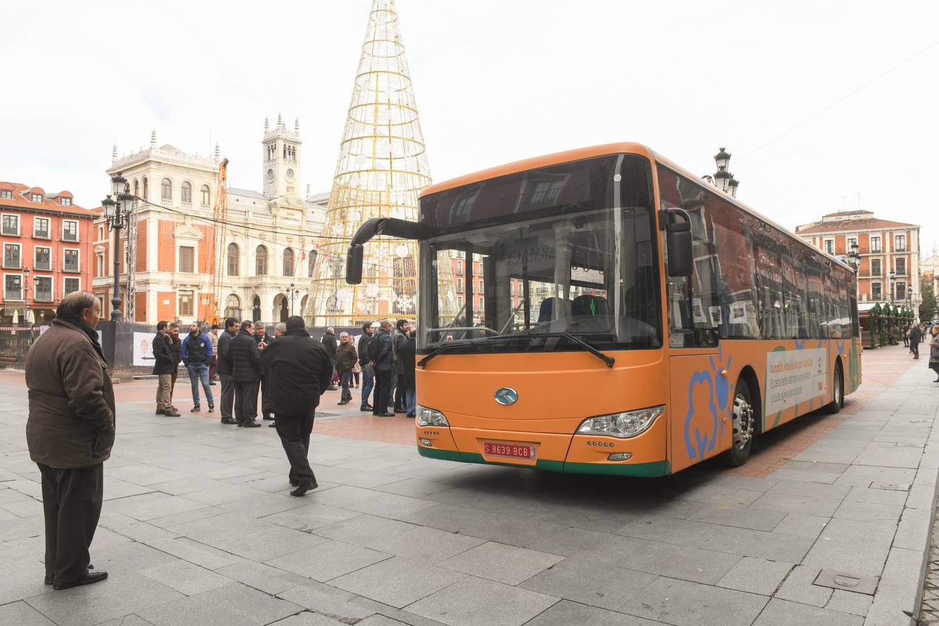 Valladolid se convierte en la primera ciudad de España que probará en su red de transporte público un autobús de estas características