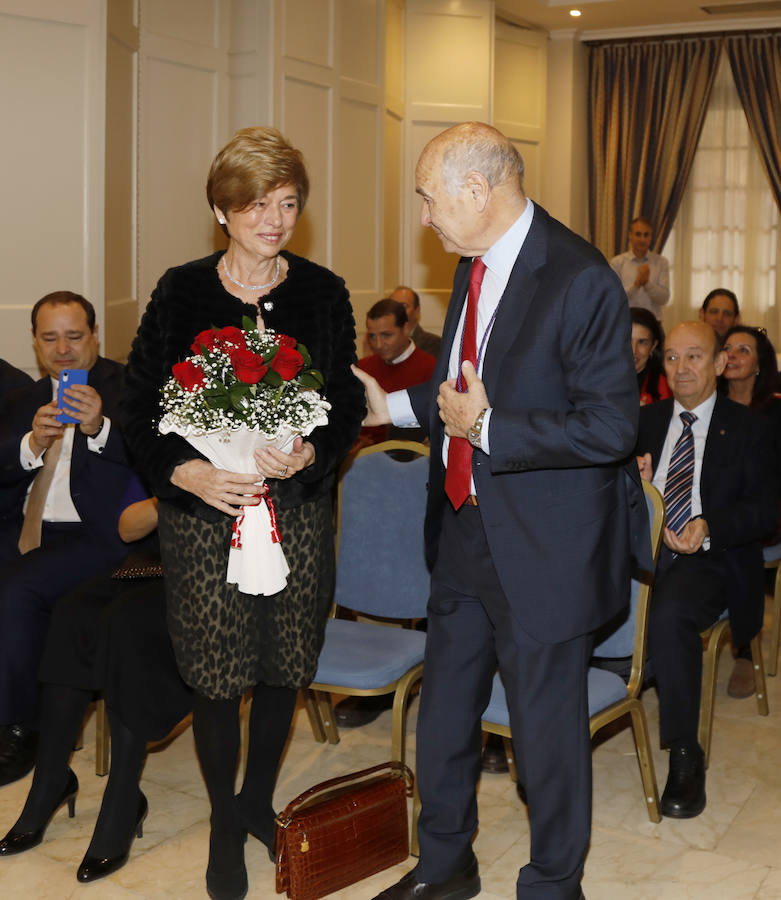 Fotos: Vicente Villagrá recibe la medalla de honor de la Cámara de Comercio de Palencia