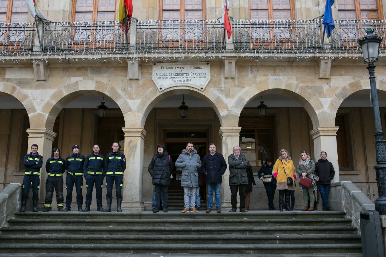 Concentración en el Ayuntamiento de Soria.