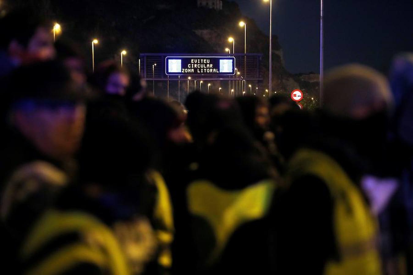 El presidente del Gobierno, Pedro Sánchez, preside este viernes el Consejo de Ministros en la Llotja de Mar de Barcelona. La ciudad condal vive una jornada de concentraciones y protestas de la mano de los CDR.