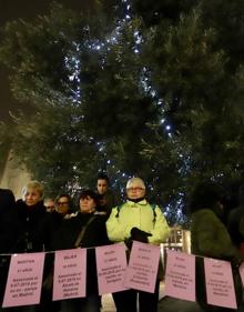 Imagen secundaria 2 - Centenares de personas rechazan en Valladolid la violencia machista