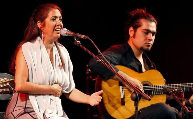 La cantaora sevillana Lole Montoya, durante un concierto. 
