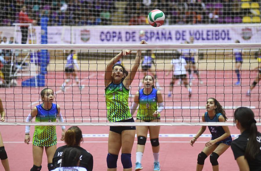 Fotos: Segunda jornada de la Copa de España Cadete y Juvenil de voleibol celebrada en Valladolid