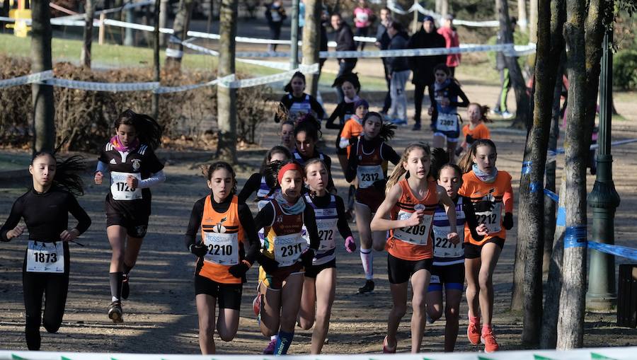 Fotos: XXXV Cross Rondilla &#039;Las 12 uvas&#039;: categoría junior y juvenil masculino y femenino