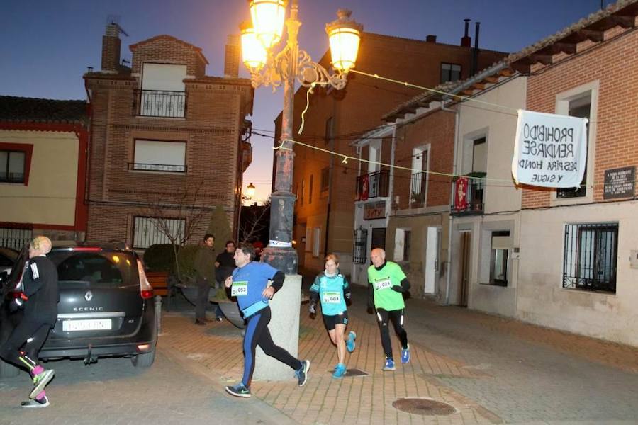 Fotos: Vistosa San Silvestre en Torquemada