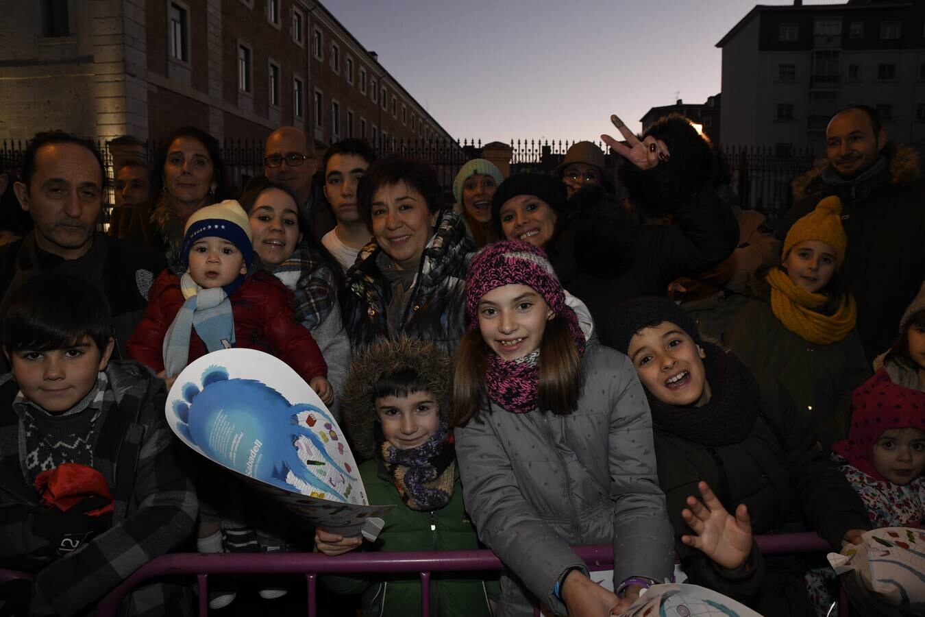 Fotos: Público en la cabalgata de Reyes de Valladolid (1/4)