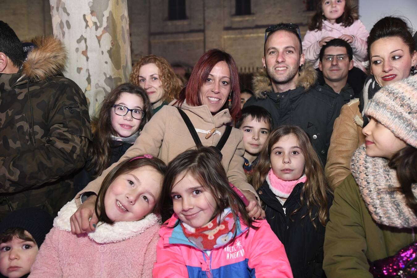 Fotos: Público en la cabalgata de Reyes de Valladolid (1/4)