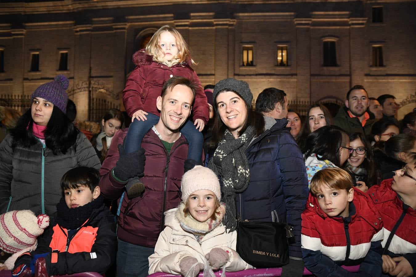 Fotos: Público en la cabalgata de Reyes de Valladolid (2/4)