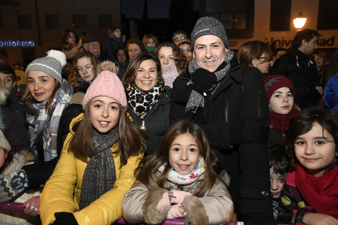 Fotos: Público en la cabalgata de Reyes de Valladolid (2/4)