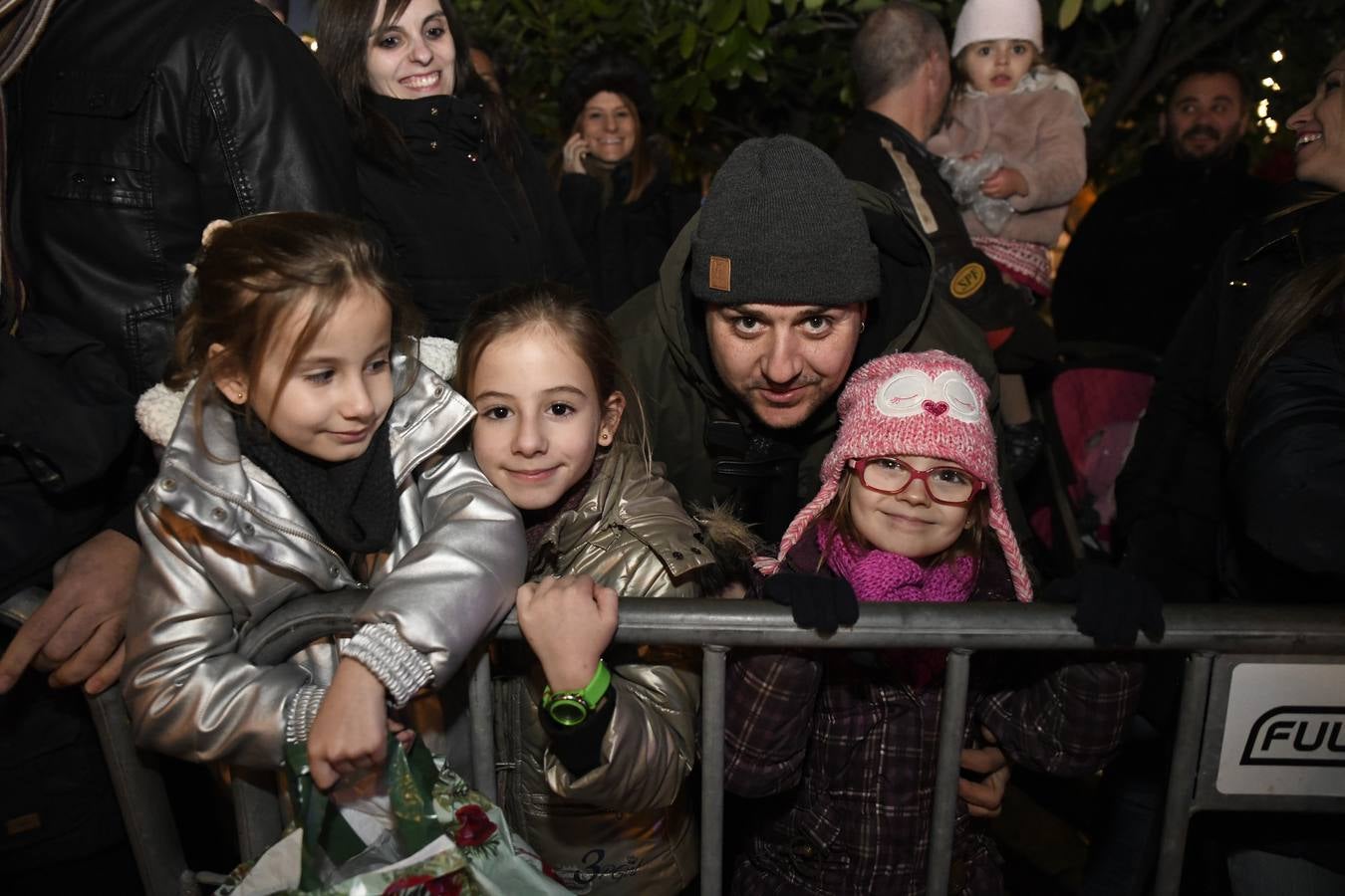 Fotos: Público en la cabalgata de Reyes de Valladolid (2/4)