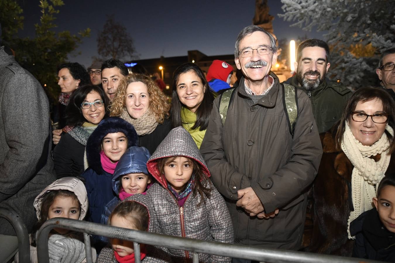 Fotos: Público en la cabalgata de Reyes de Valladolid (2/4)