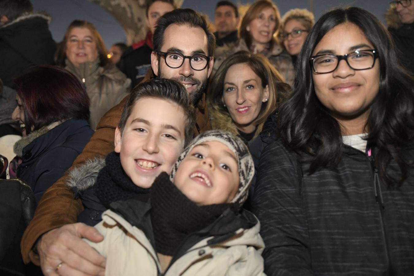Fotos: Público en la cabalgata de Reyes de Valladolid (3/4)