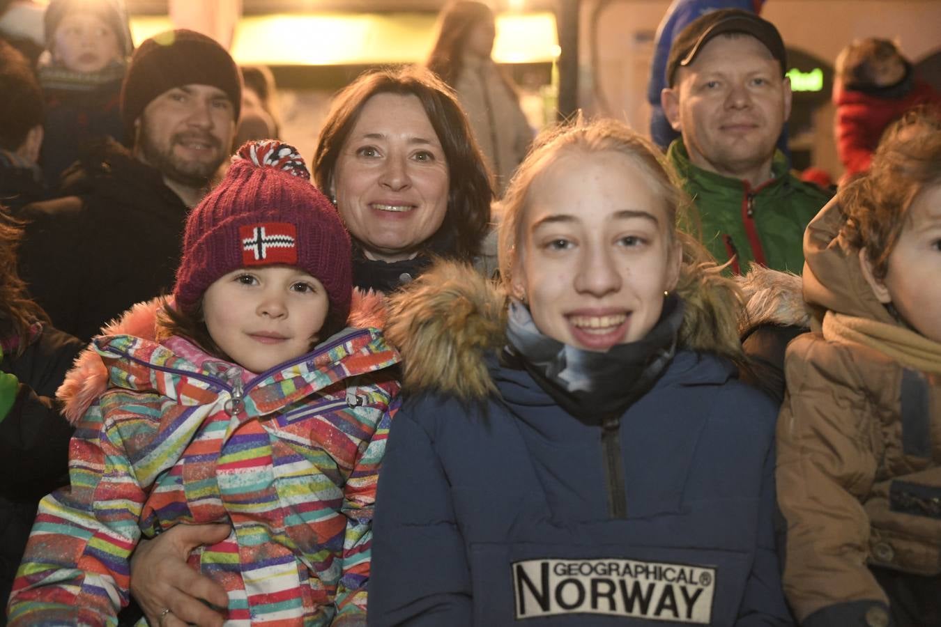 Fotos: Público en la cabalgata de Reyes de Valladolid (3/4)