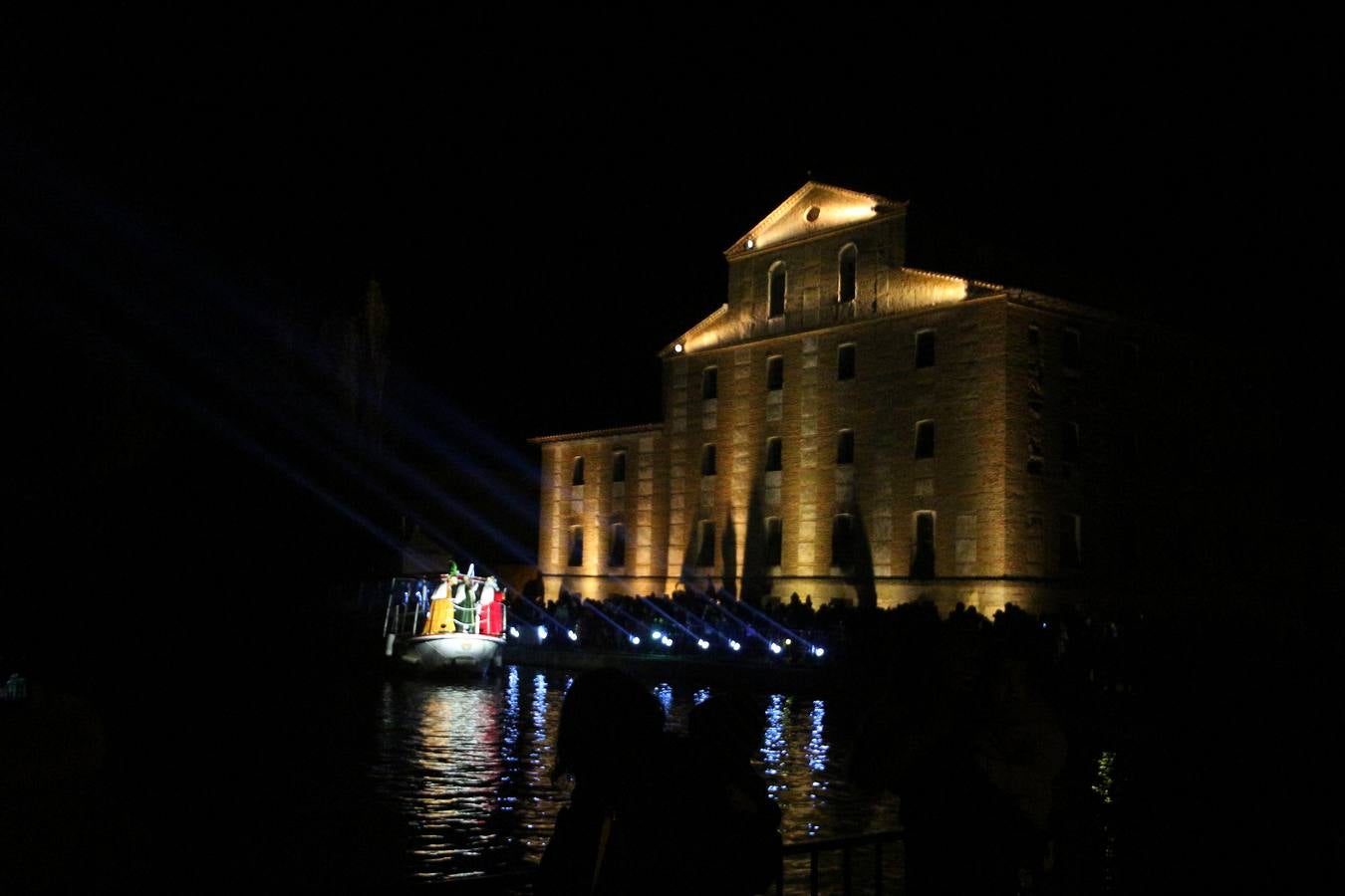 Fotos: Los Reyes Magos visitan Medina de Rioseco, Ciudad Europea de la Navidad