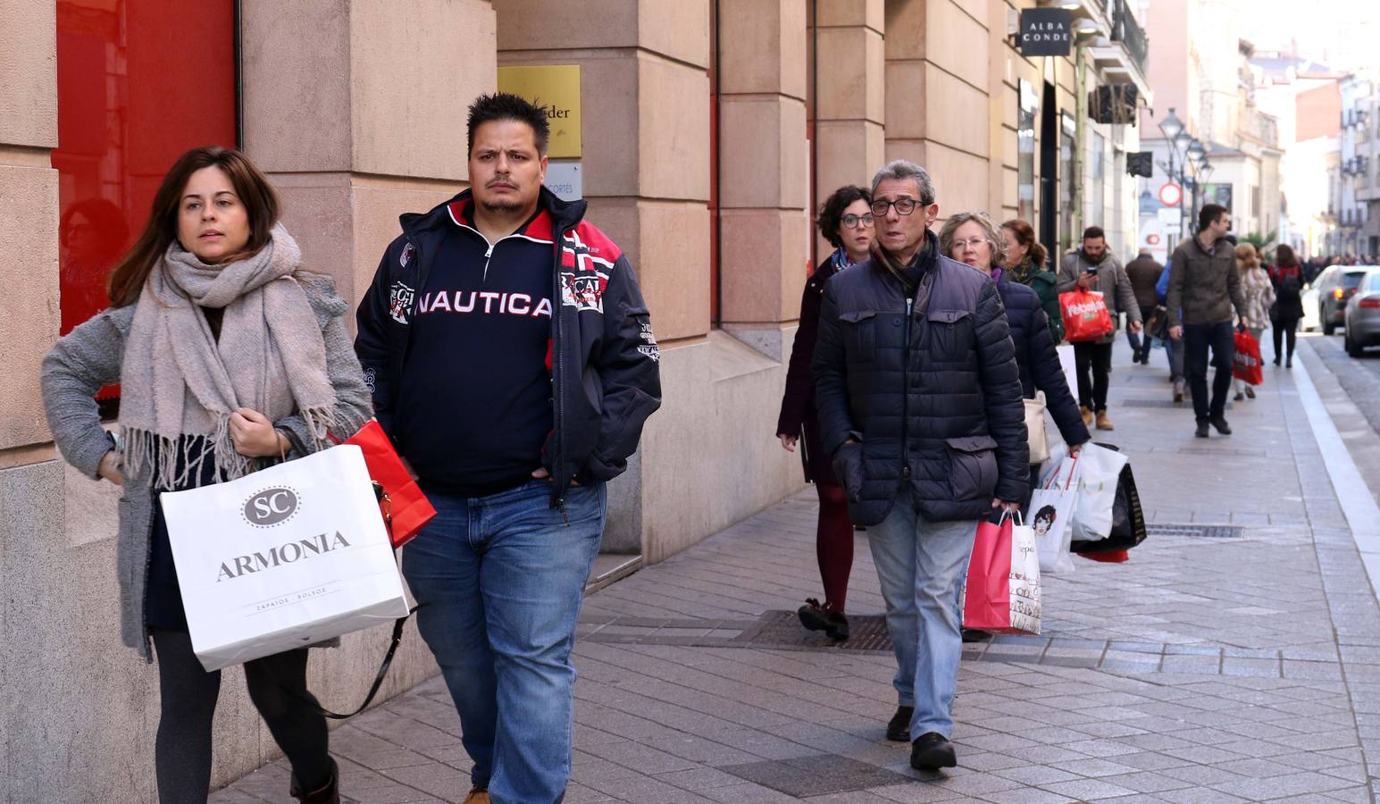 Fotos: Lunes 7 de enero, primer día de rebajas generales en Valladolid