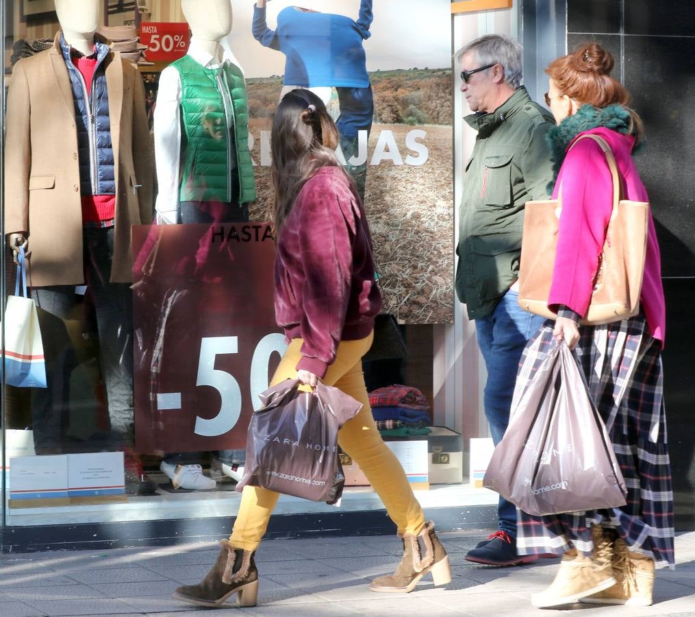 Fotos: Lunes 7 de enero, primer día de rebajas generales en Valladolid