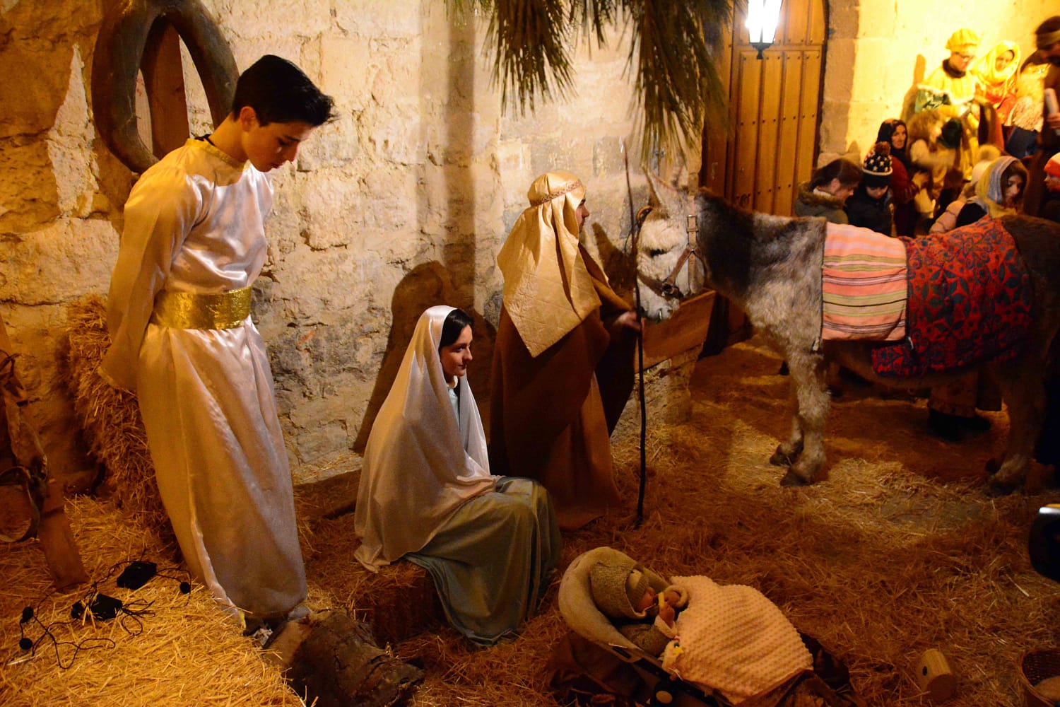 Fotos: Adoración de los Reyes Magos que se llevó a cabo el día 5 en Robladillo
