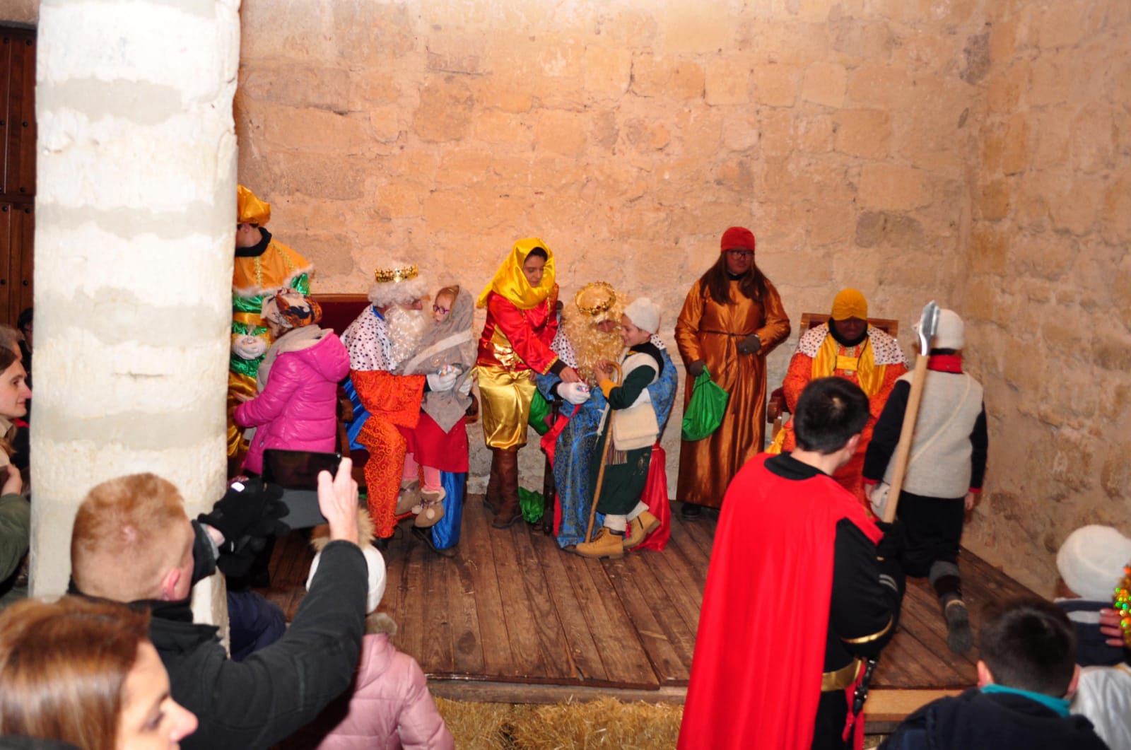 Fotos: Adoración de los Reyes Magos que se llevó a cabo el día 5 en Robladillo