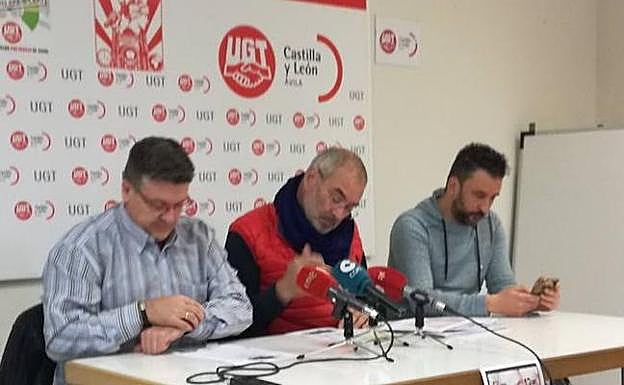 Javier García, presidente de UGT Ávila, Evelio Angulo, vicepresidente regional, y Antonio Guerra, secretario de comunicación.