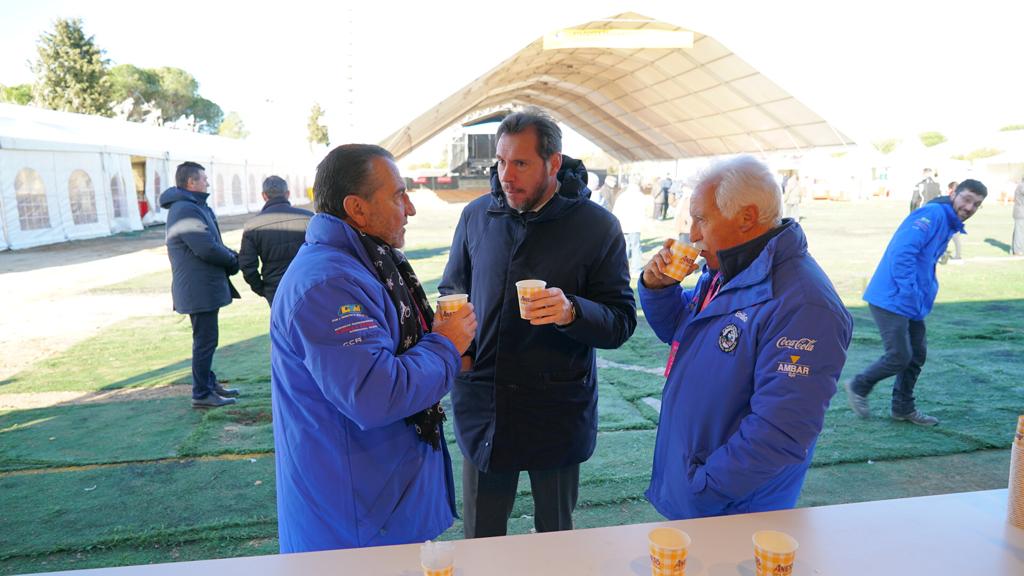 Fotos: Óscar Puente visita las instalaciones de la Antigua Hípica Militar