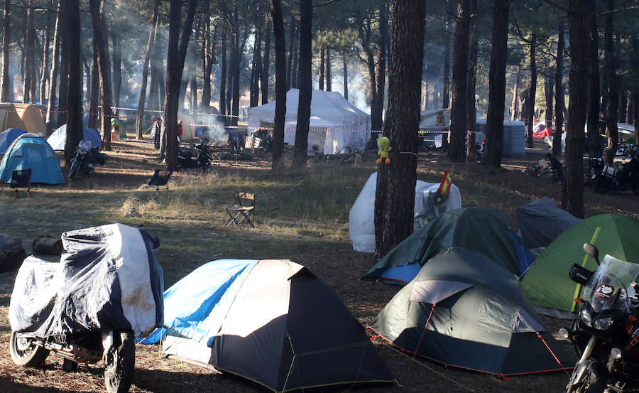 Fotos: Concentración motera «La Leyenda Continúa» en Cantalejo (1)