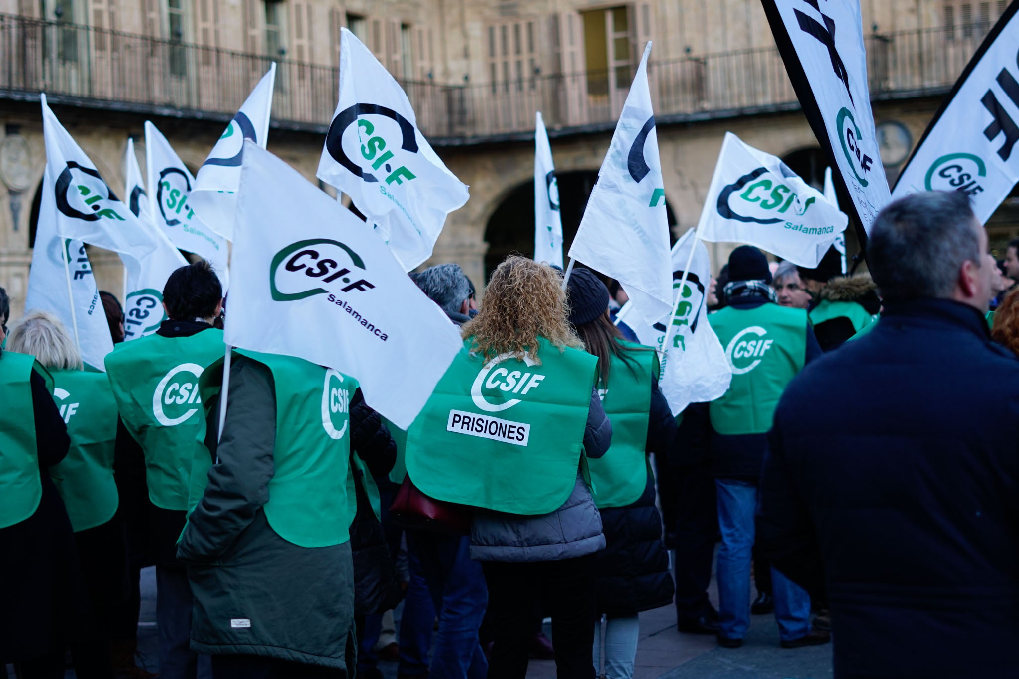 Reclaman «mejoras laborales y más efectivos» y anuncian que seguirán con sus movilizaciones 