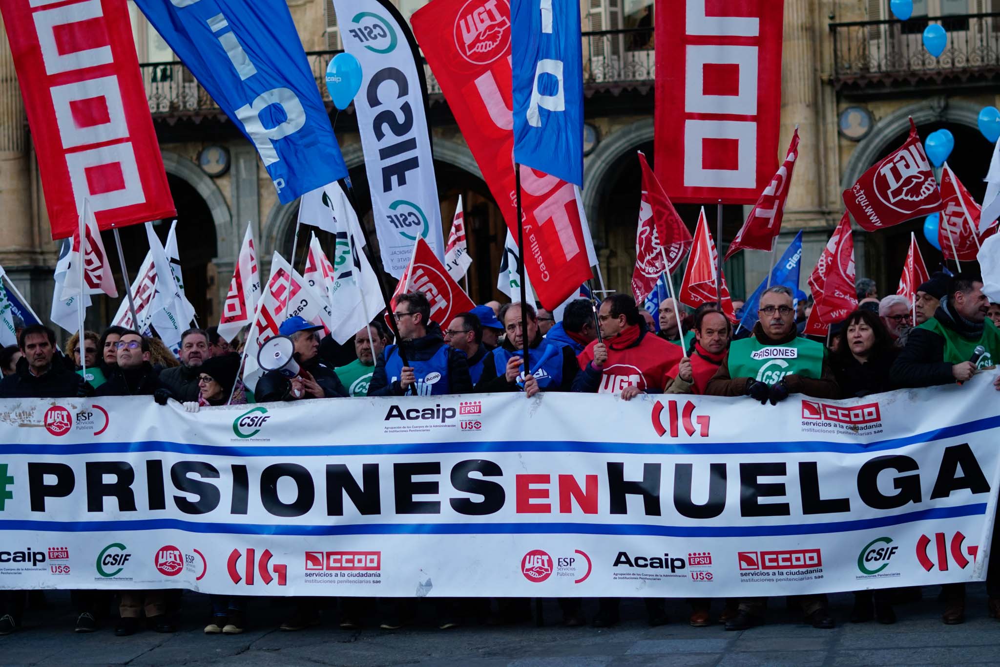 Reclaman «mejoras laborales y más efectivos» y anuncian que seguirán con sus movilizaciones 