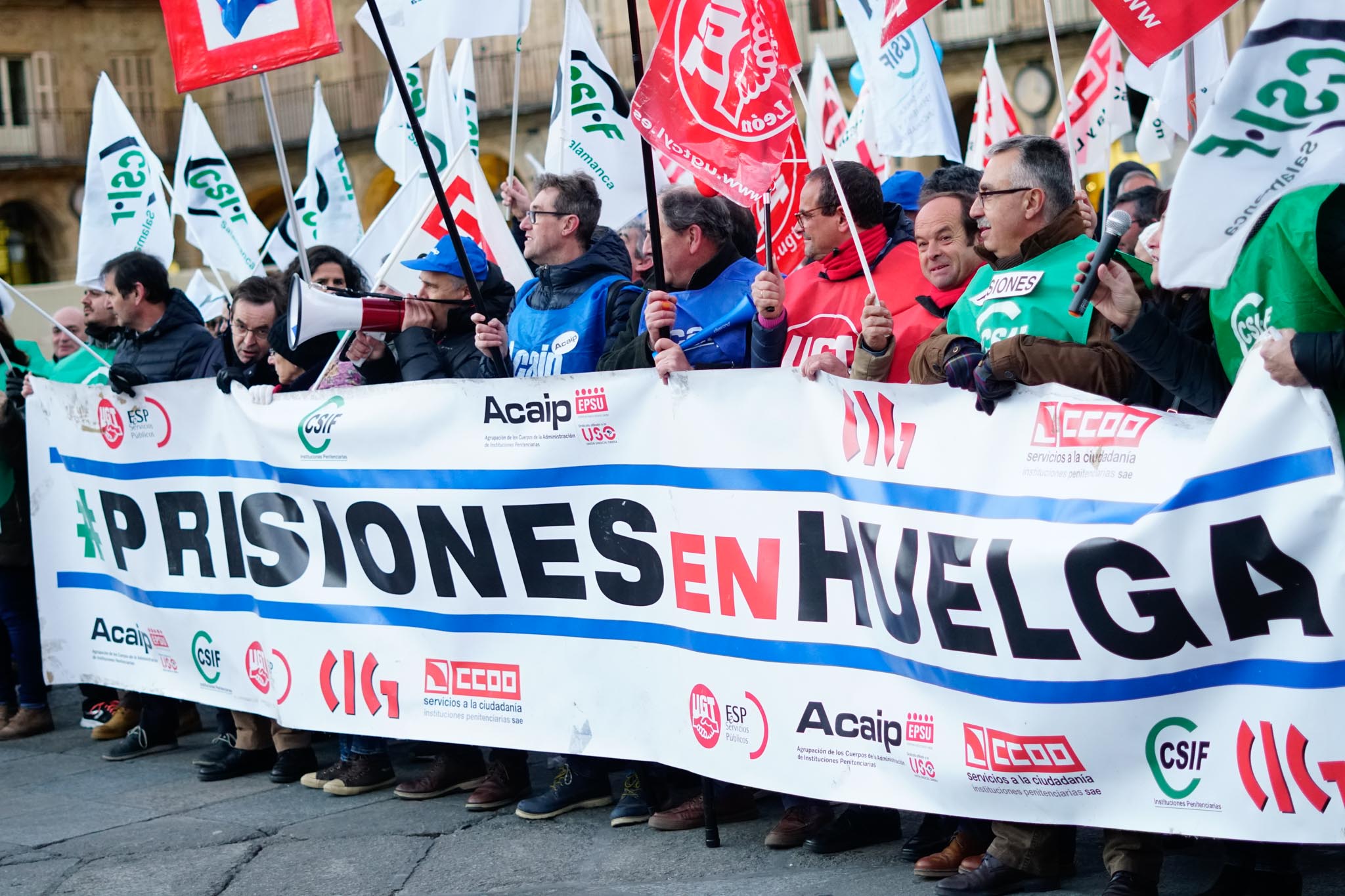 Reclaman «mejoras laborales y más efectivos» y anuncian que seguirán con sus movilizaciones 