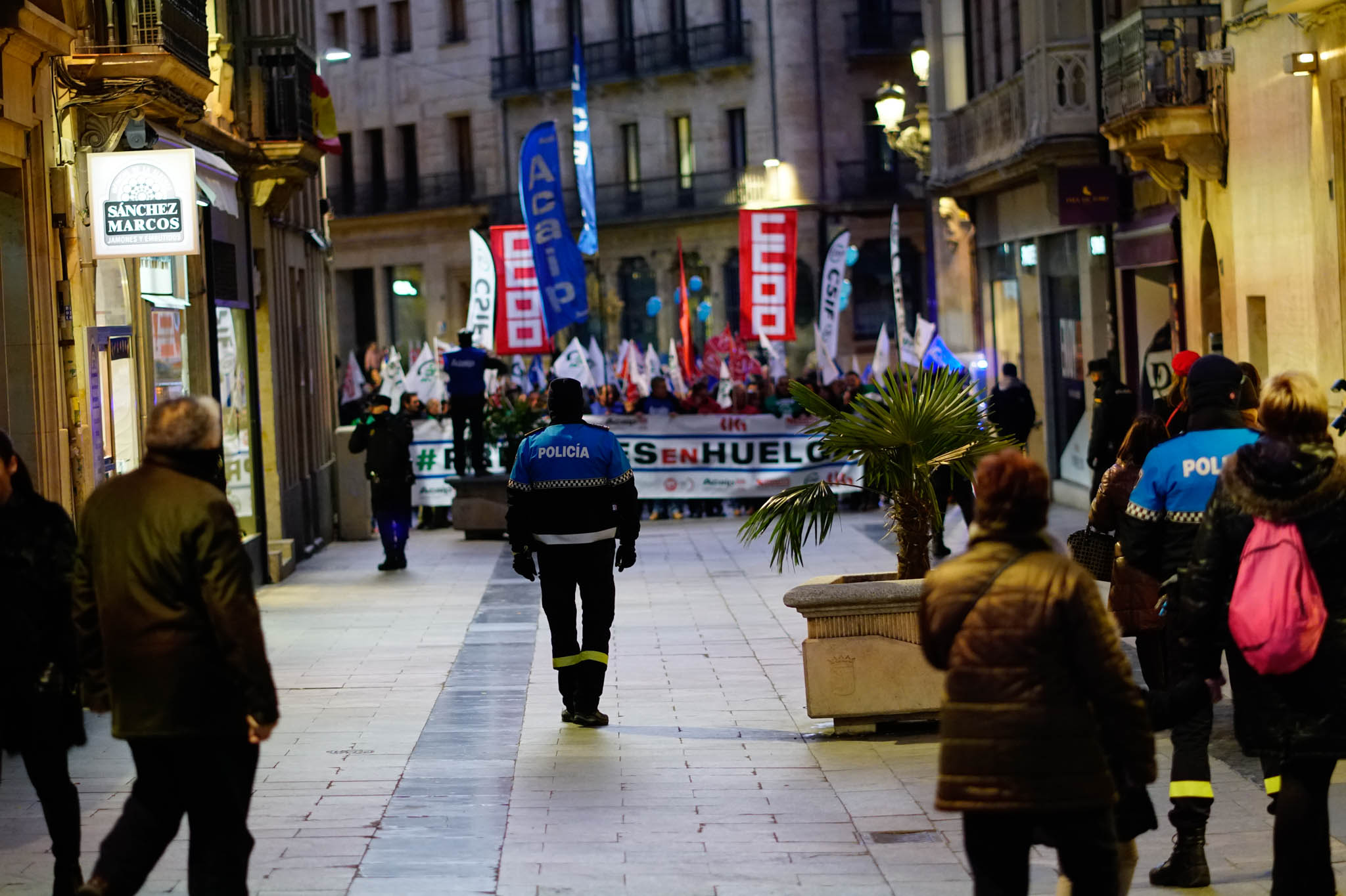 Reclaman «mejoras laborales y más efectivos» y anuncian que seguirán con sus movilizaciones 