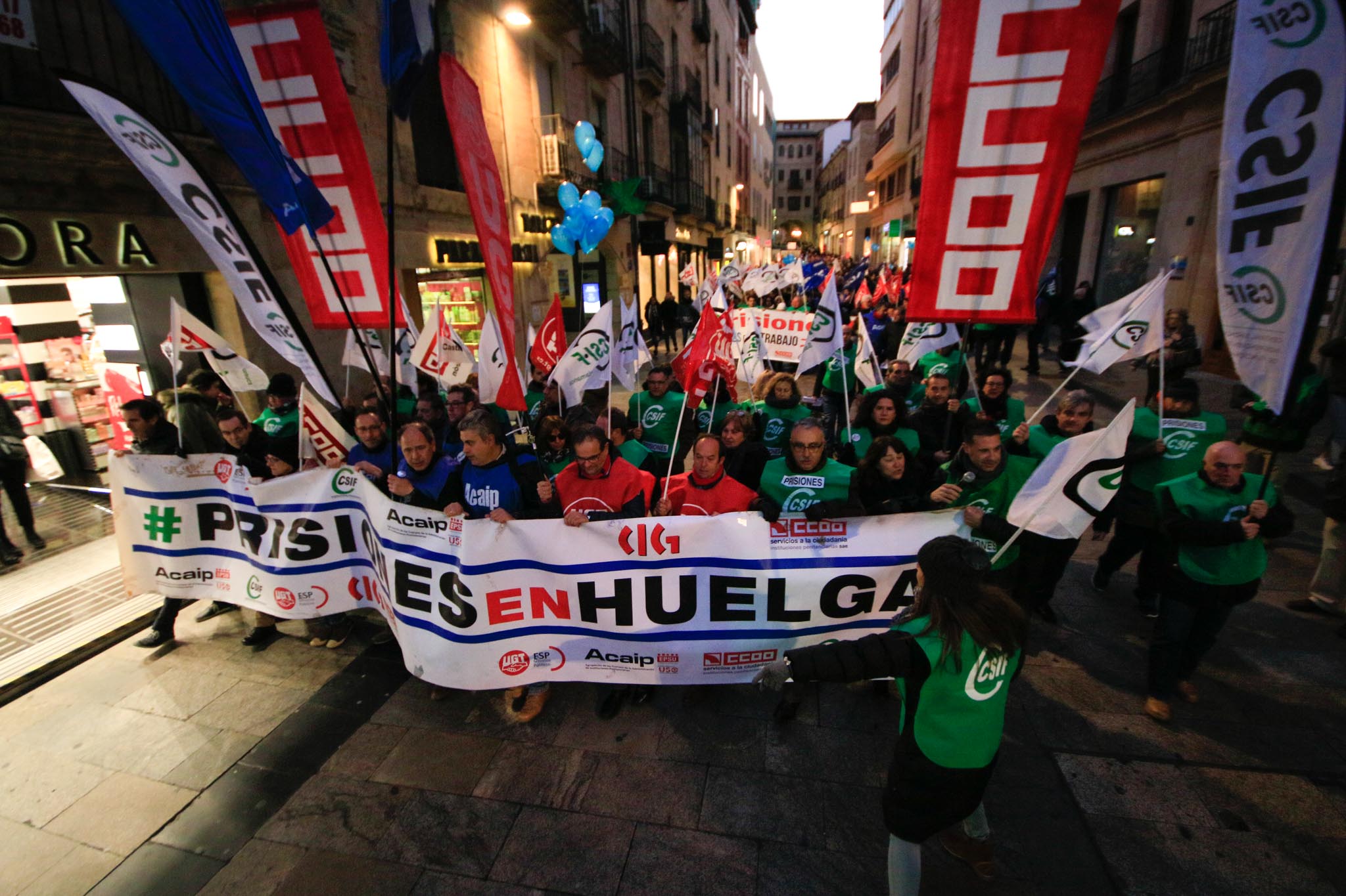 Reclaman «mejoras laborales y más efectivos» y anuncian que seguirán con sus movilizaciones 