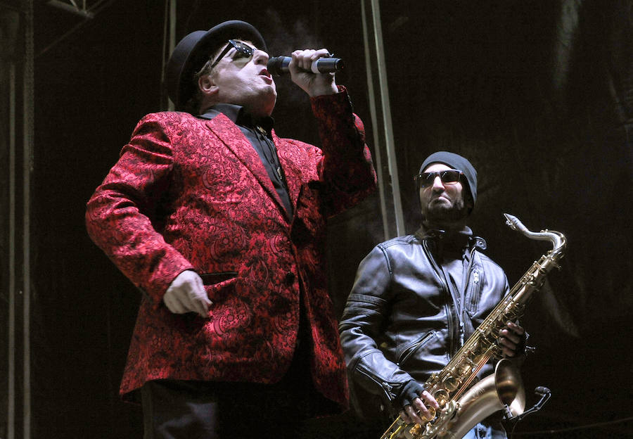 Fotos: Concierto de la Orquesta Mondragón en Pingüinos 2019