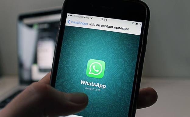 WhatsApp añadirá el reconocimiento de huell dactilar para proteger los chats. 