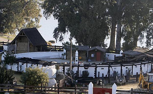 Las dependencias de la finca del torero afectadas por el fuego. 