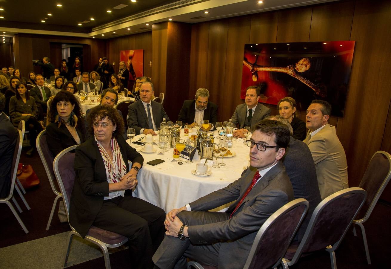 La presidenta federal del PSOE ha destacado que hasta ahora ha sido muy fácil incumplir los acuerdos internacionales en pro del medio ambiente porque «ha salido gratis» su incumplimiento